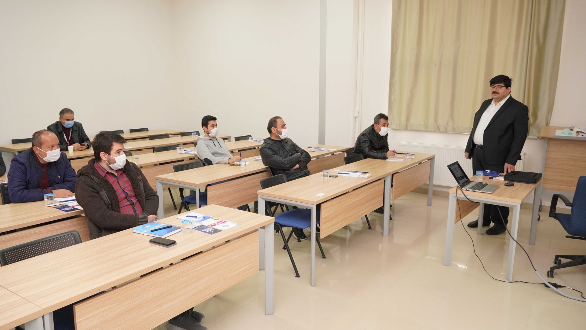 VİNÇ ÜRETİCİLERİ İLE MESLEKİ EĞİTİM MERKEZİMİZDE BULUŞMA GERÇEKLEŞTİRİLDİ